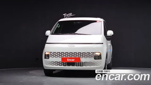 Hyundai Staria 2022 thumb 3