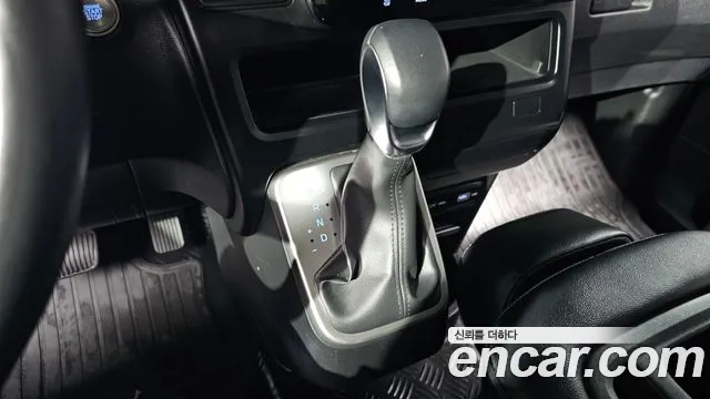 Hyundai Staria 2022 thumb 9