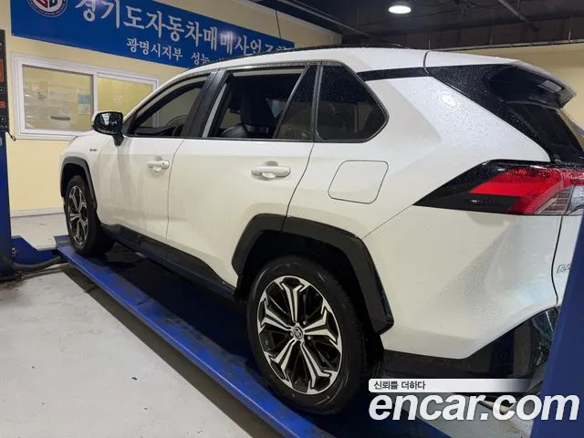 Toyota RAV4 2025 thumb 2