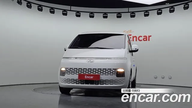 Hyundai Staria 2022 thumb 3