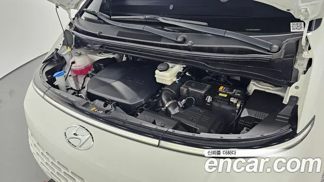 Hyundai Staria 2022 thumb 6