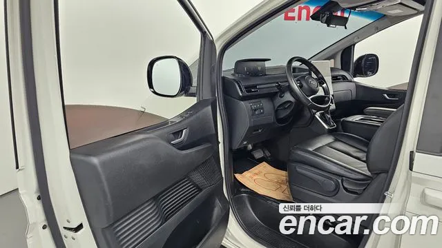Hyundai Staria 2022 thumb 10