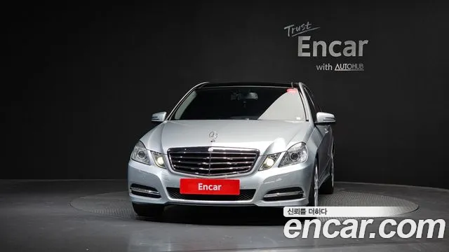 Mercedes-Benz E-Класс 2011 thumb 3