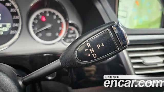 Mercedes-Benz E-Класс 2011 thumb 9