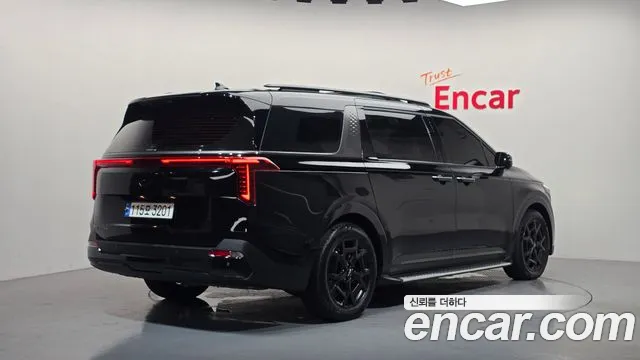 Kia Carnival 2024 thumb 2