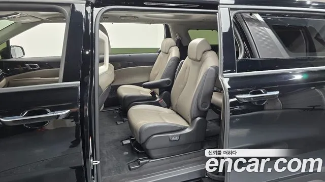 Kia Carnival 2024 thumb 11