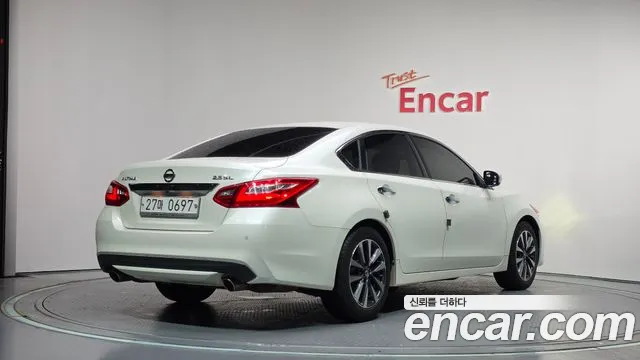 Nissan Altima 2016 thumb 2