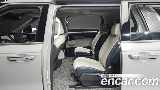 Kia Carnival 2024 thumb 10