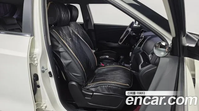 KG_Mobility_Ssangyong TIBOLI 2018 thumb 12