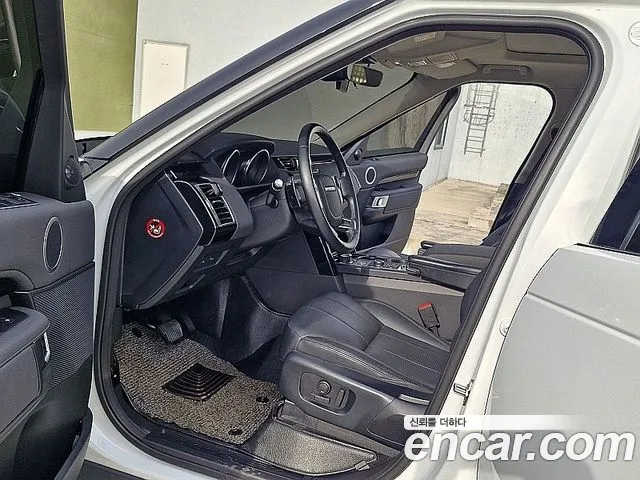 Land Rover Discovery 2019 thumb 12