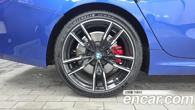BMW 3-Series 2025 thumb 5