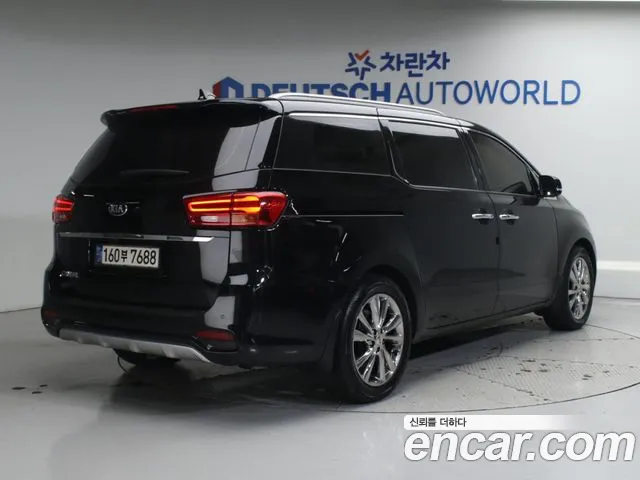 Kia Carnival 2020 thumb 2