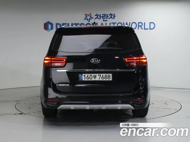 Kia Carnival 2020 thumb 4