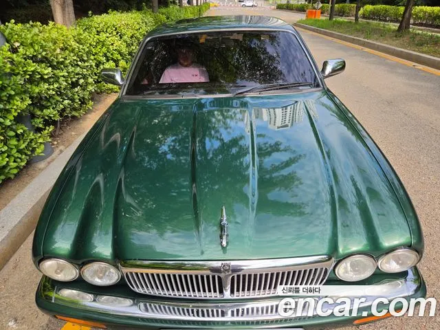 Jaguar XJ-6 1996 thumb 9