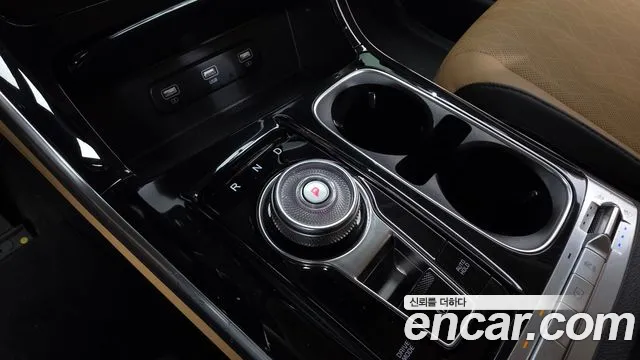 Kia Carnival 2021 thumb 9