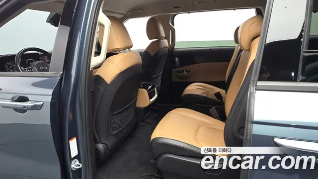 Kia Carnival 2021 thumb 12