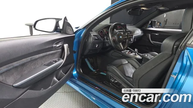 BMW M2 2019 thumb 10