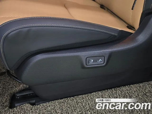 Kia Carnival 2023 thumb 7