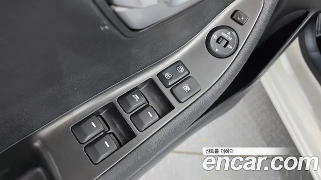 Kia Morning 2014 thumb 11