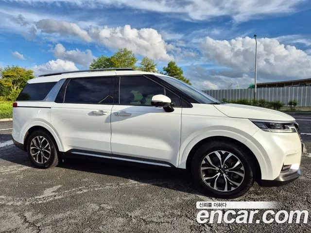 Kia Carnival 2022 thumb 3