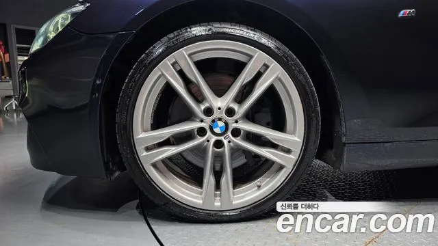 BMW 6-Series 2016 thumb 5