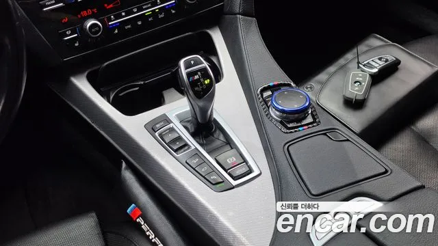 BMW 6-Series 2016 thumb 9
