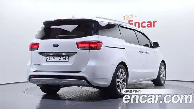 Kia Carnival 2015 thumb 2