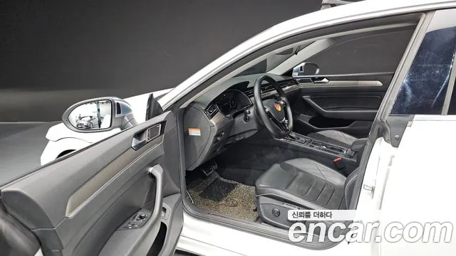 Volkswagen Arteon 2018 thumb 9