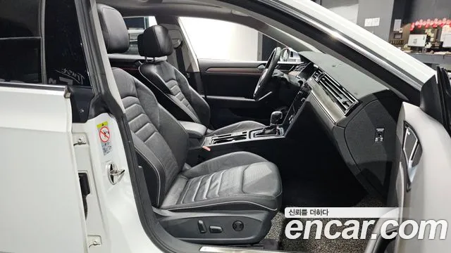 Volkswagen Arteon 2018 thumb 11