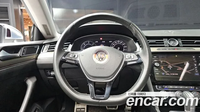 Volkswagen Arteon 2018 thumb 12