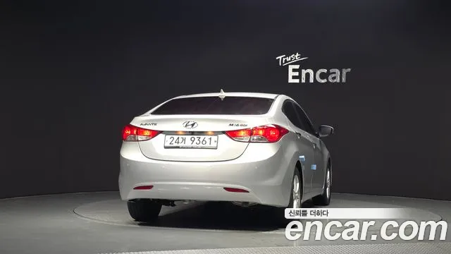 Hyundai Avante 2011 thumb 4