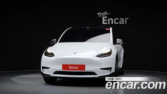 Tesla Model Y 2024 thumb 3
