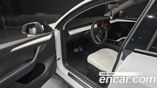 Tesla Model Y 2024 thumb 10