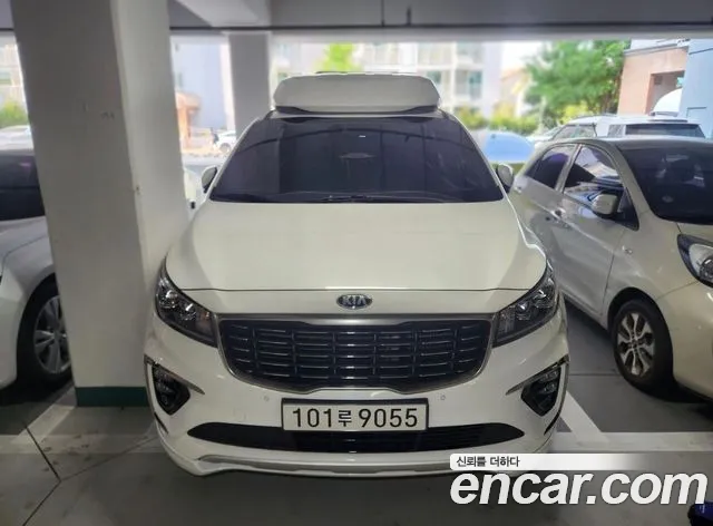 Kia Carnival 2020 thumb 3