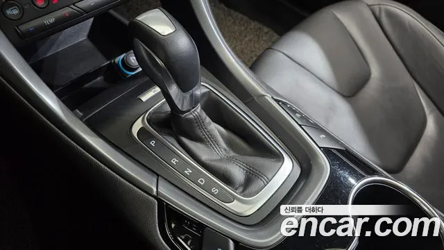 Ford Mondeo 2016 thumb 9