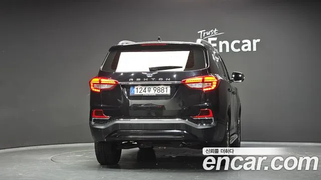KG_Mobility_Ssangyong Rexton 2018 thumb 4