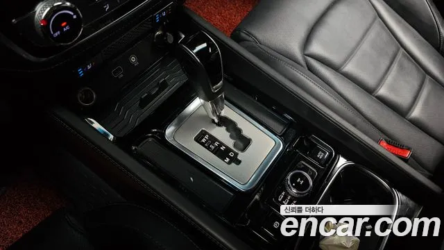 KG_Mobility_Ssangyong Rexton 2018 thumb 9