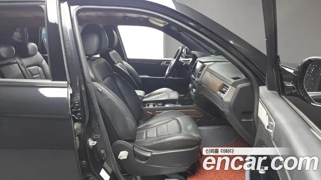 KG_Mobility_Ssangyong Rexton 2018 thumb 10