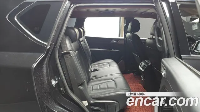 KG_Mobility_Ssangyong Rexton 2018 thumb 11