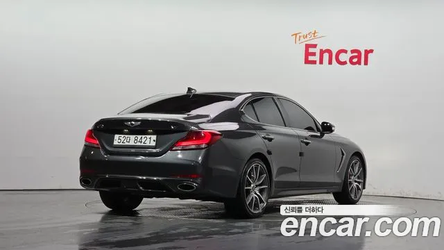 Genesis G70 2017 thumb 2