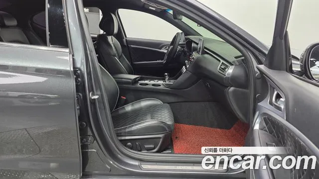 Genesis G70 2017 thumb 11