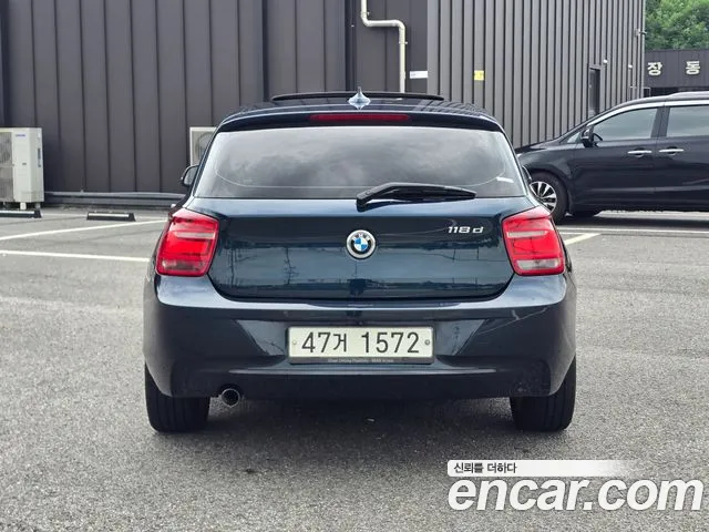 BMW 1-Series 2015 thumb 4