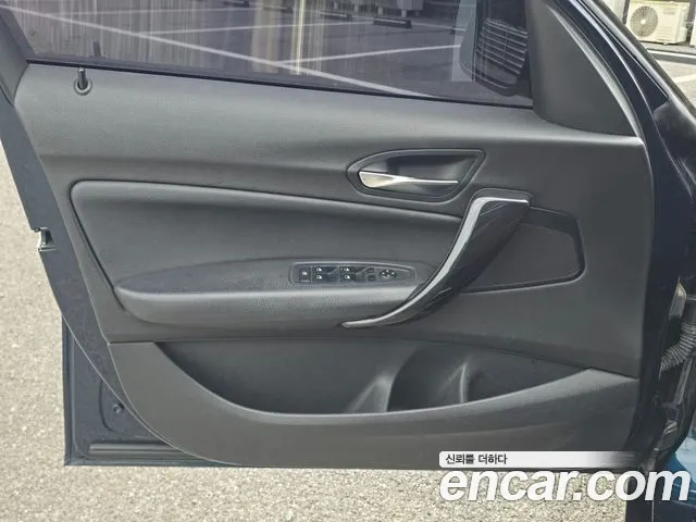 BMW 1-Series 2015 thumb 8