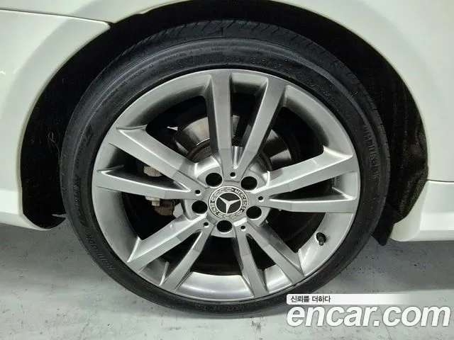 Mercedes-Benz E-Класс 2013 thumb 5