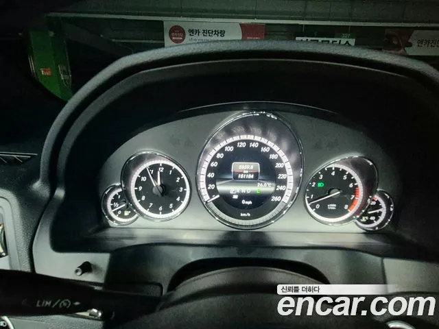 Mercedes-Benz E-Класс 2013 thumb 8