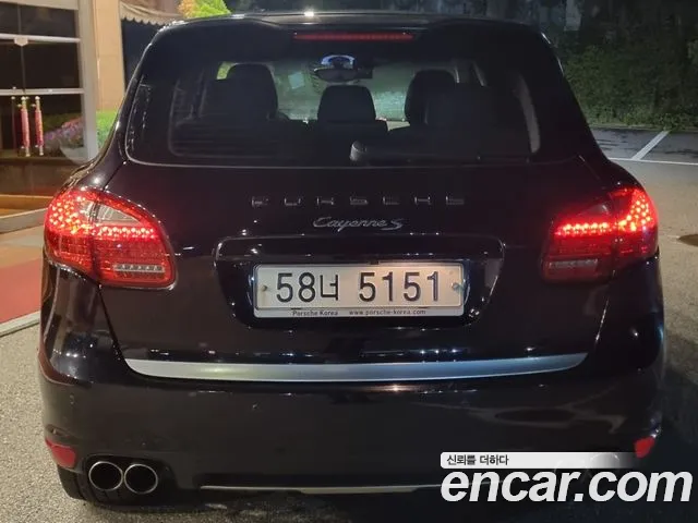 Porsche Cayenne 2011 thumb 5