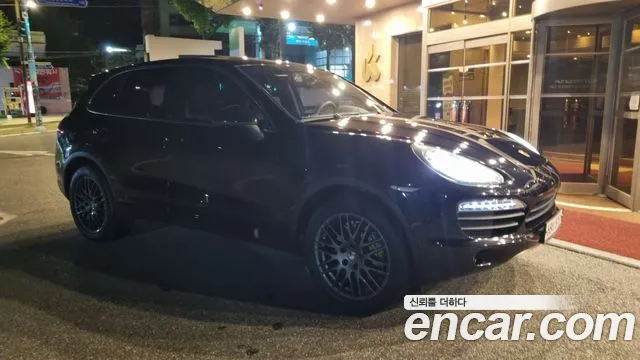 Porsche Cayenne 2011 thumb 8