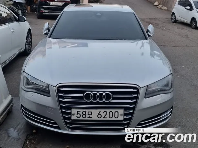 Audi A8 2010 thumb 12