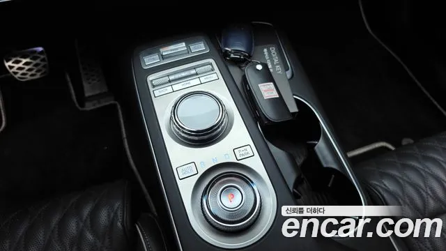 Genesis GV70 2022 thumb 9