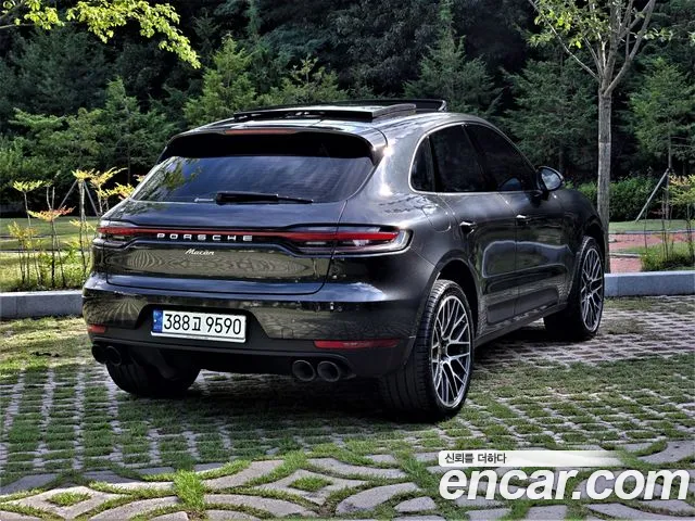 Porsche Macan 2021 thumb 2